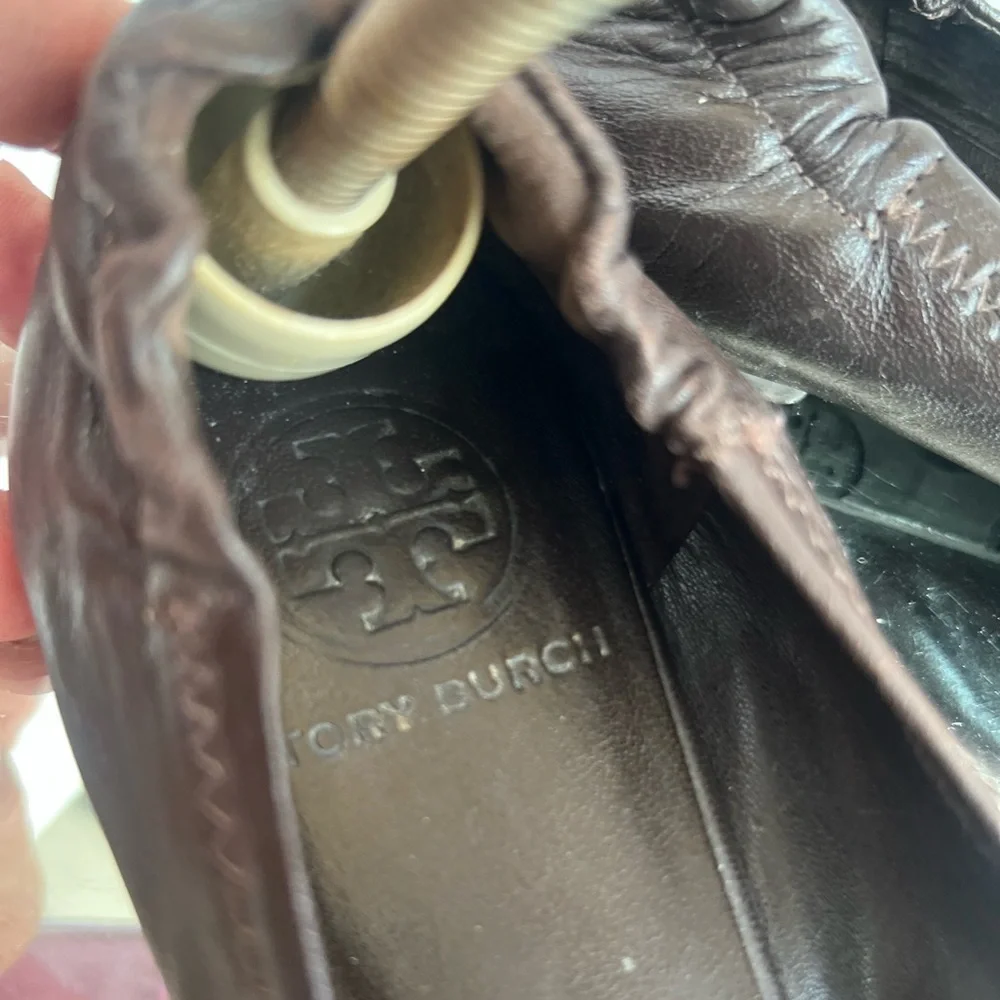Tory Burch dark brown leather  Espadrilles with Gold Emblem size 8
